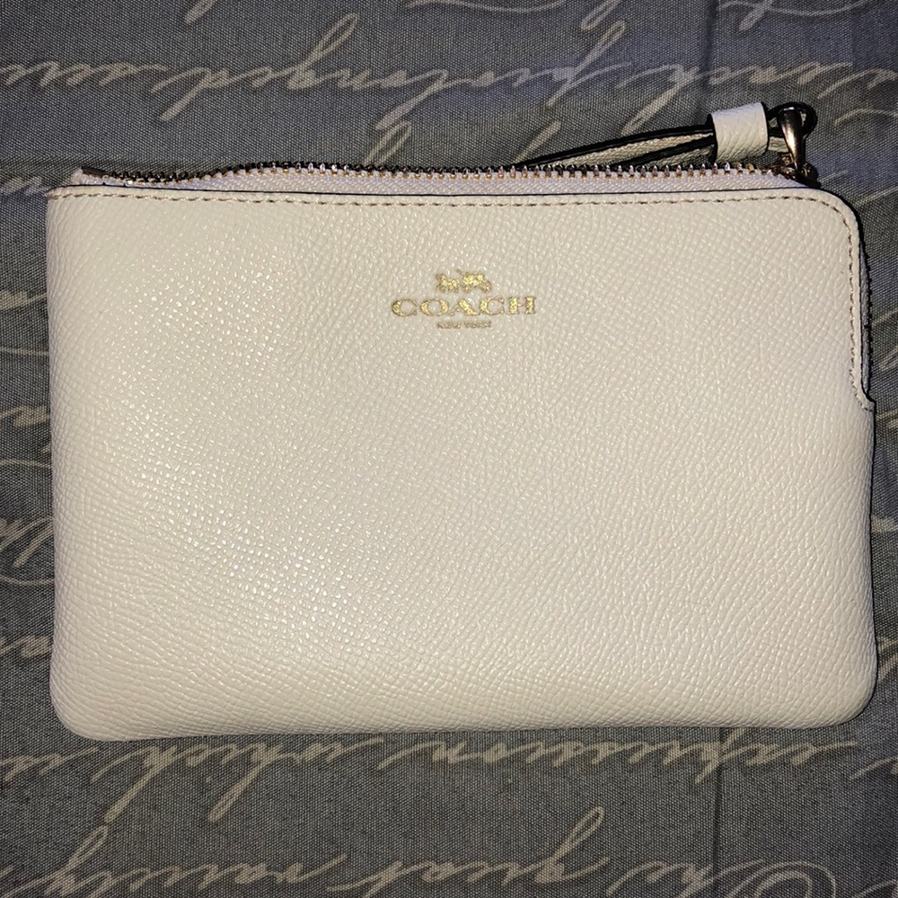 Coach Wristlet - Picture 2 of 8